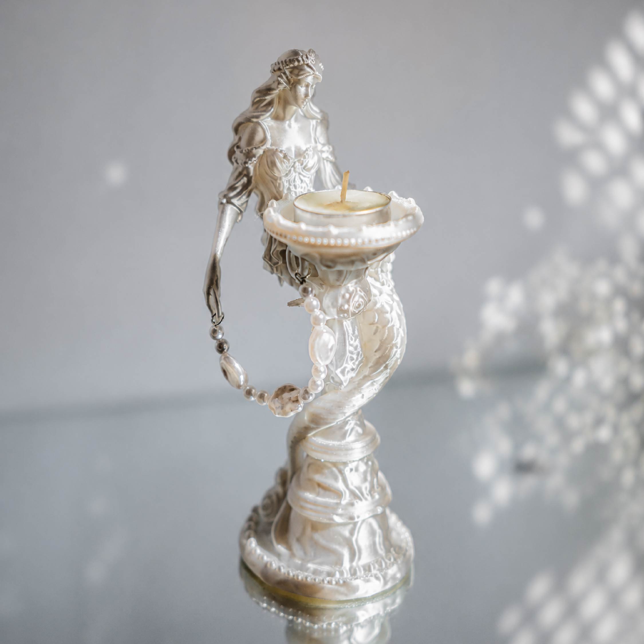 Vintage Mermaid’s Liquid-Pearl Resin Jewelry Tray & Candle Holder - Handcrafted 1 PC